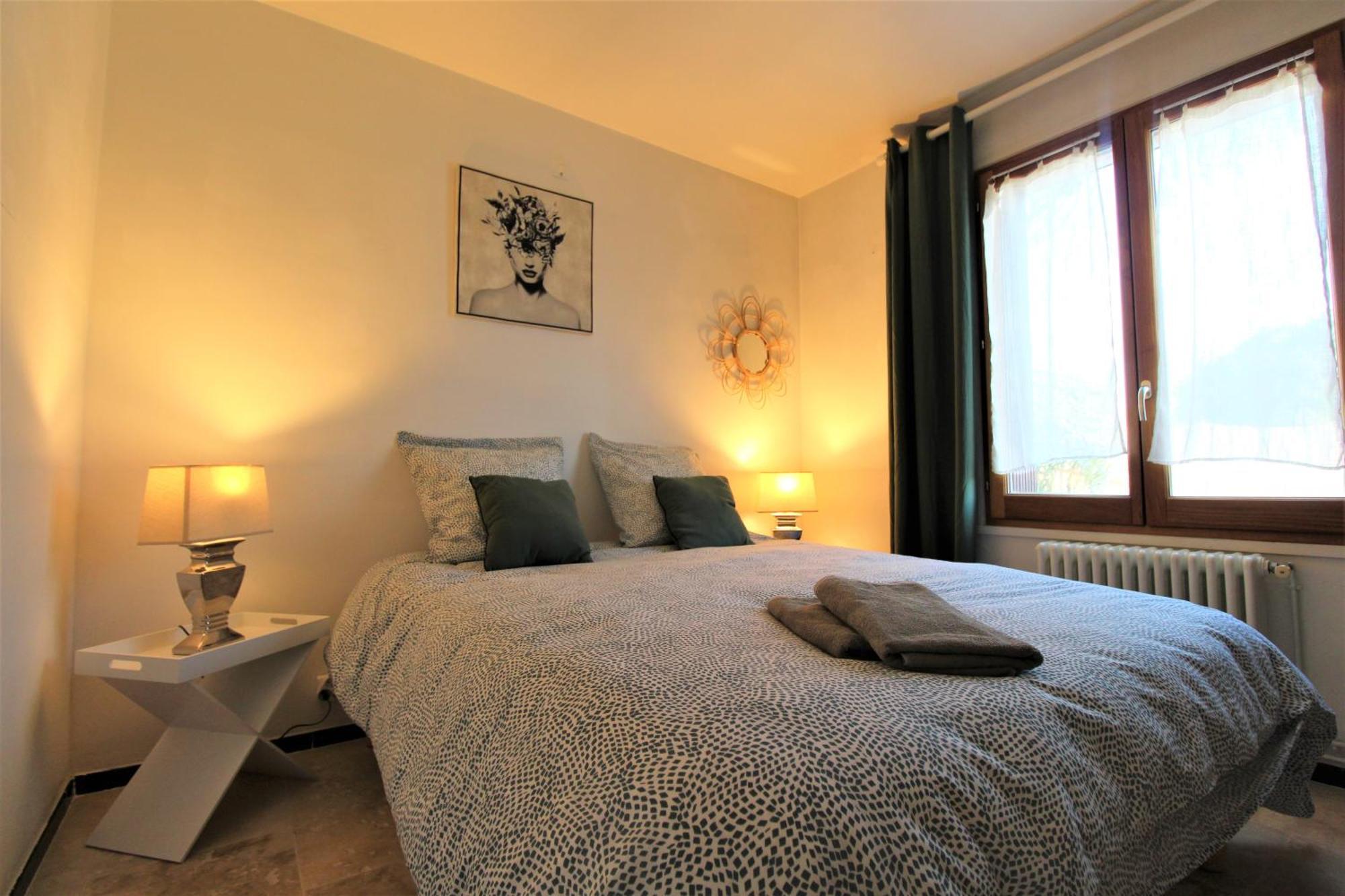 Вилла Les Bastidons De L'Isle - Le Saint-Julien - 3 Etoiles Экстерьер фото